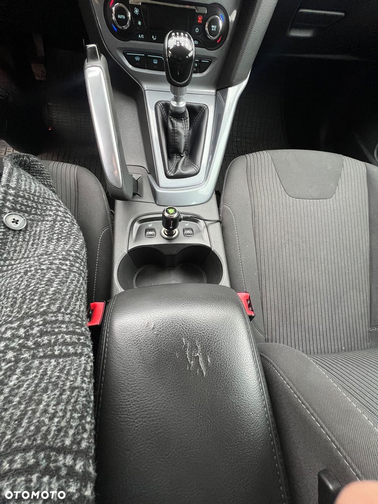 Ford Focus 1.0 EcoBoost Titanium - 33