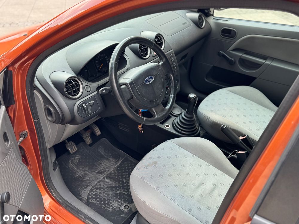 Ford Fiesta - 9