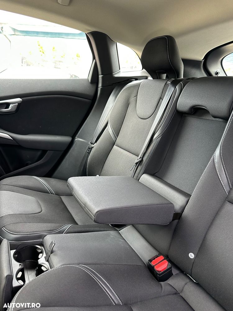 Volvo V40 D2 Aut. Summum - 13