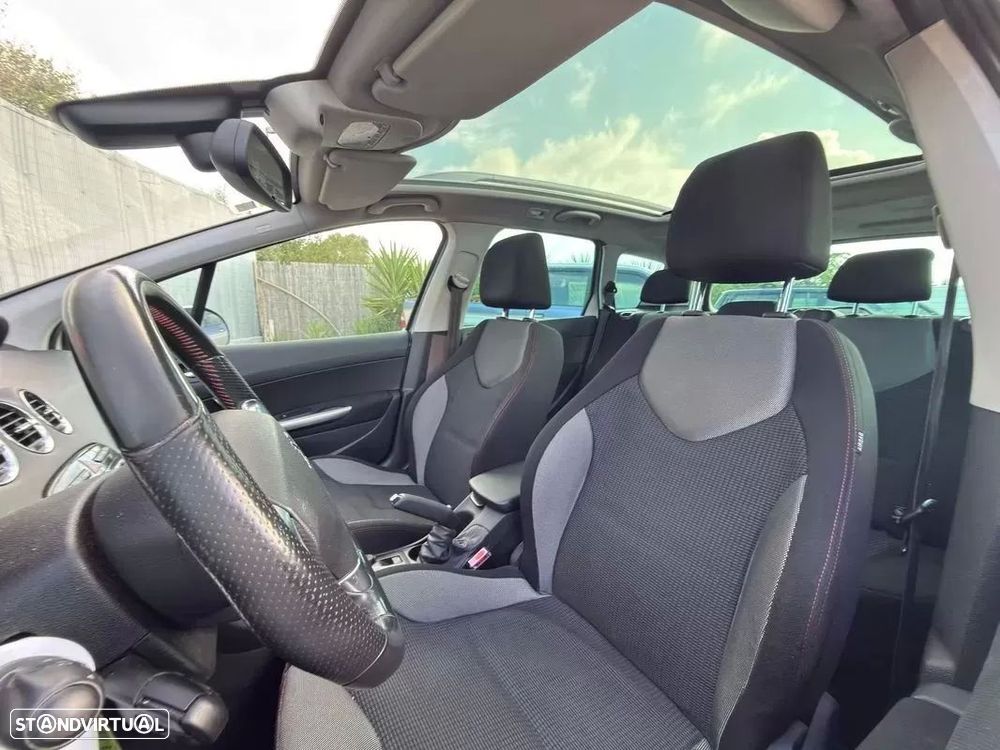 Peugeot 308 SW 1.6 e-HDi Sportium CVM6 - 11