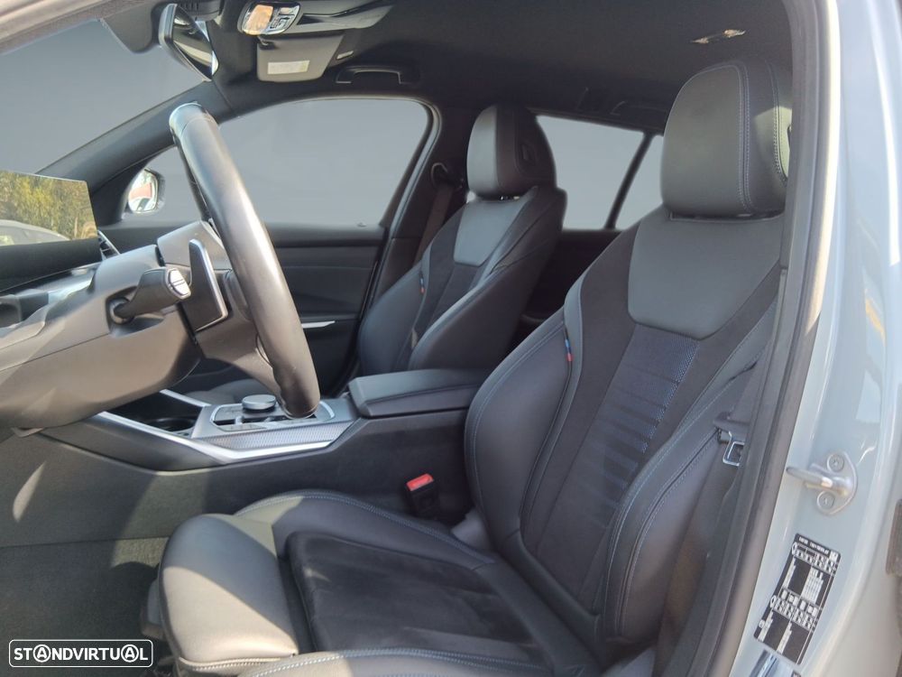 BMW 320 d Touring Pack Desportivo M Auto - 11