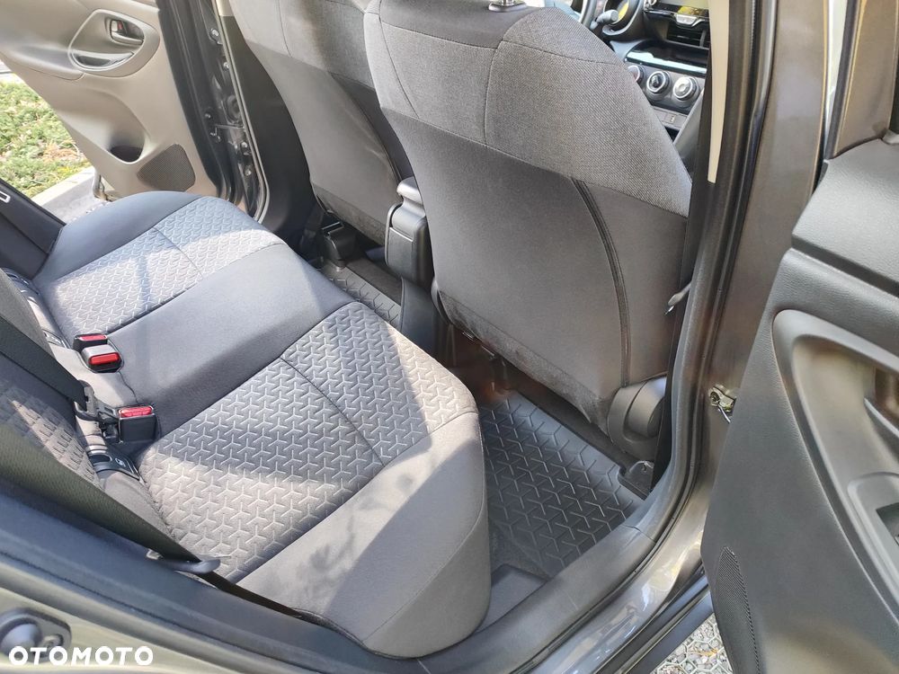 Toyota Yaris 1.5 Comfort - 13