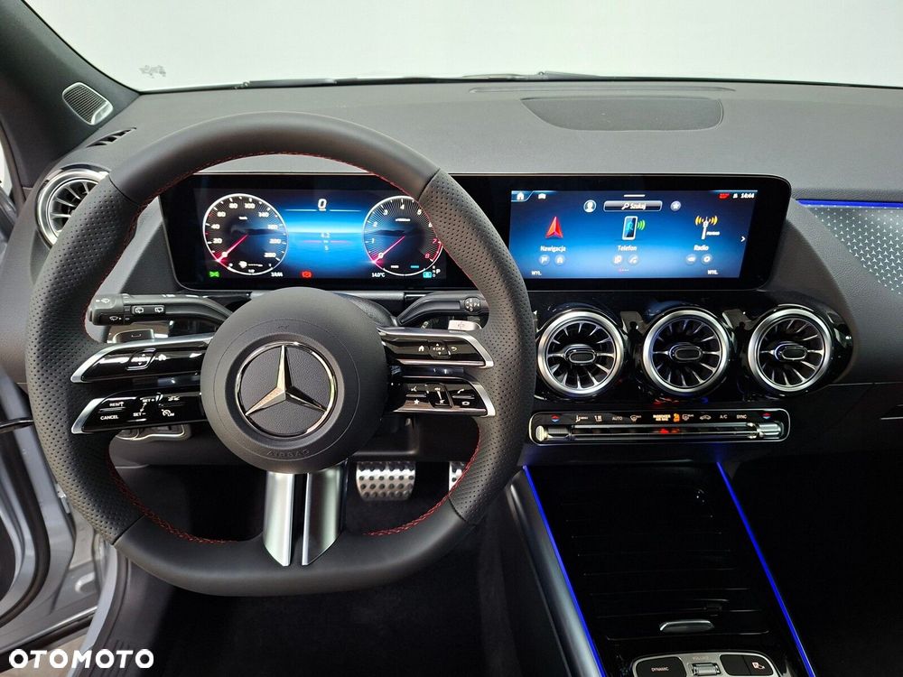 Mercedes-Benz GLA - 24