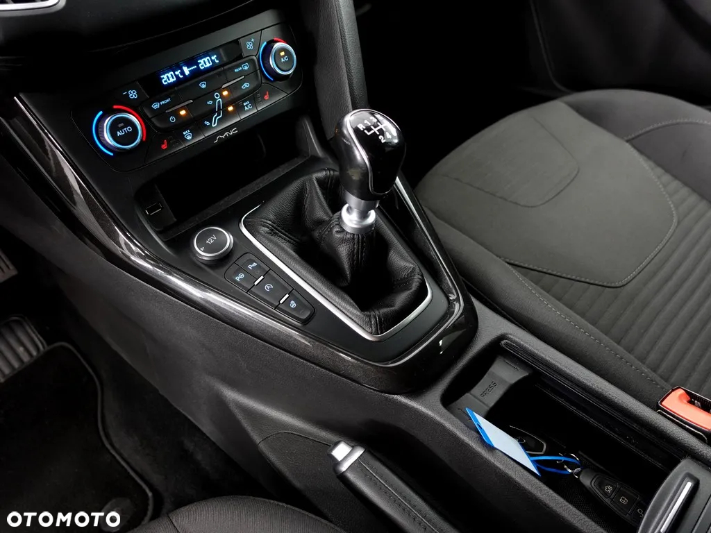 Ford Focus 2.0 TDCi Titanium ASS - 18