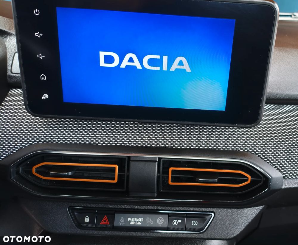 Dacia Sandero - 8