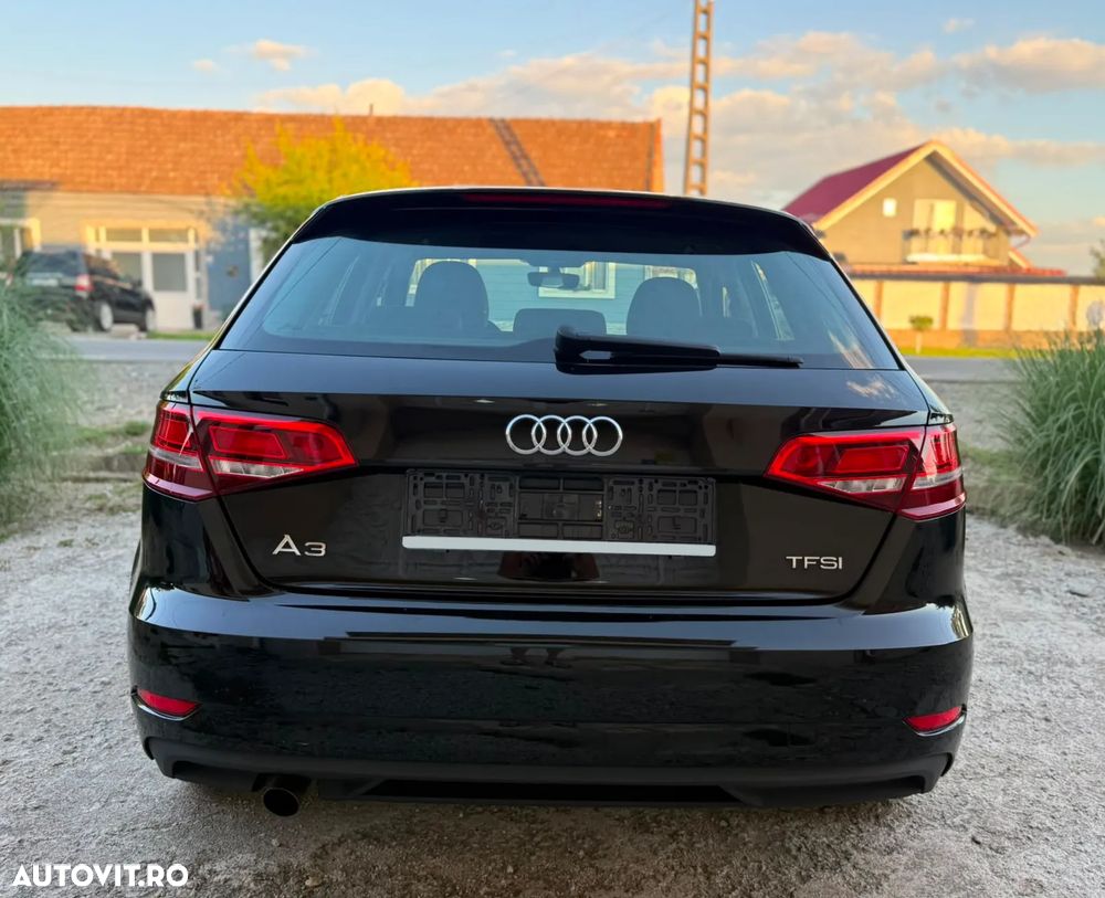 Audi A3 Sportback 1.0 TFSI design - 9