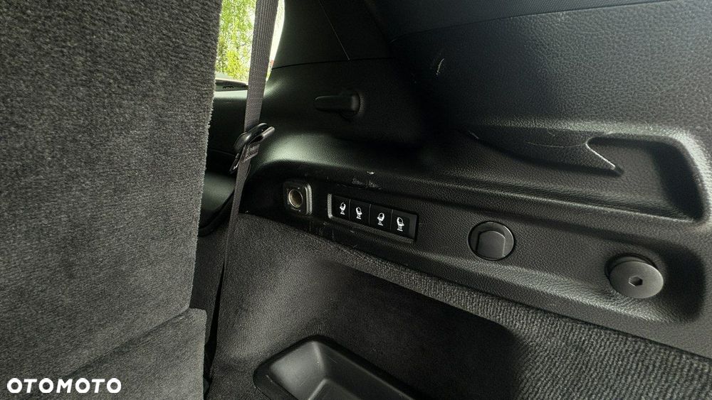 Jeep Grand Cherokee - 21