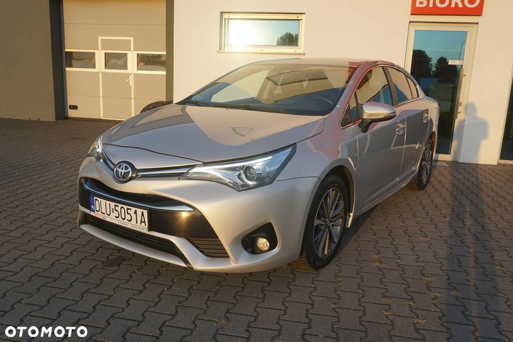 Toyota Avensis 2.0 D-4D Premium - 34