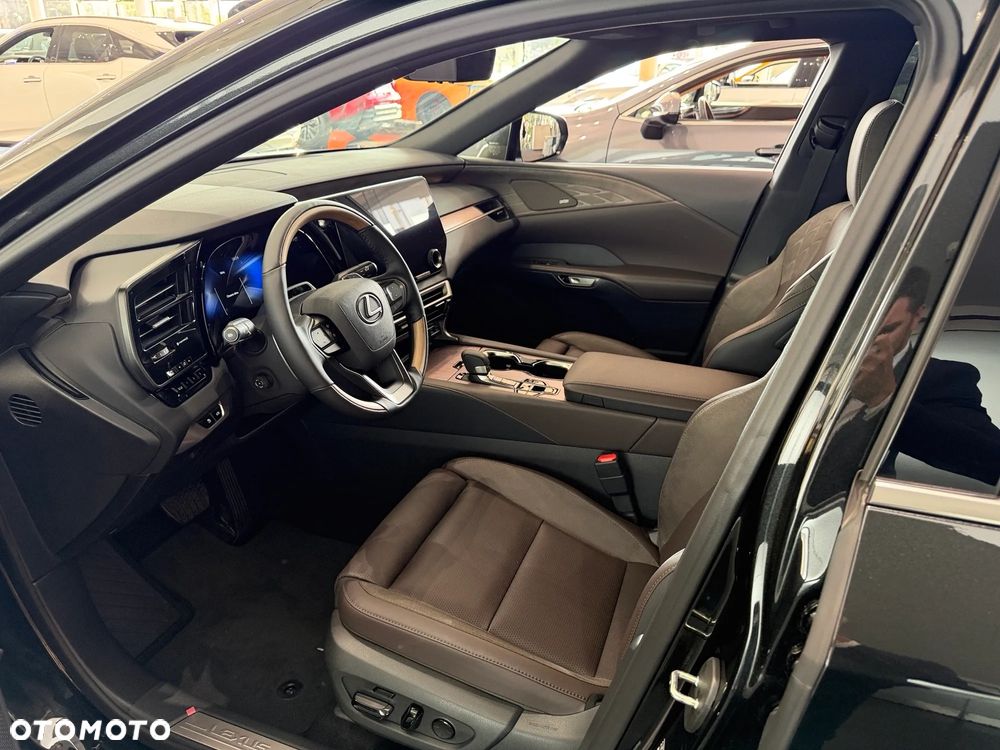 Lexus RX - 8