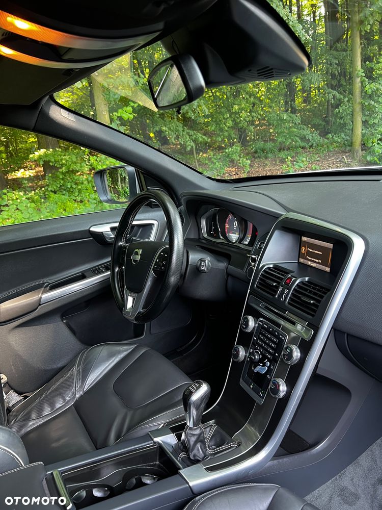 Volvo XC 60 D4 Drive-E R-Design Momentum - 9