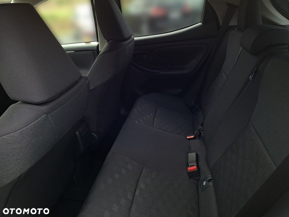 Toyota Yaris - 12