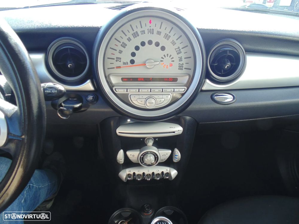 MINI 3 Portas Cooper D - 24