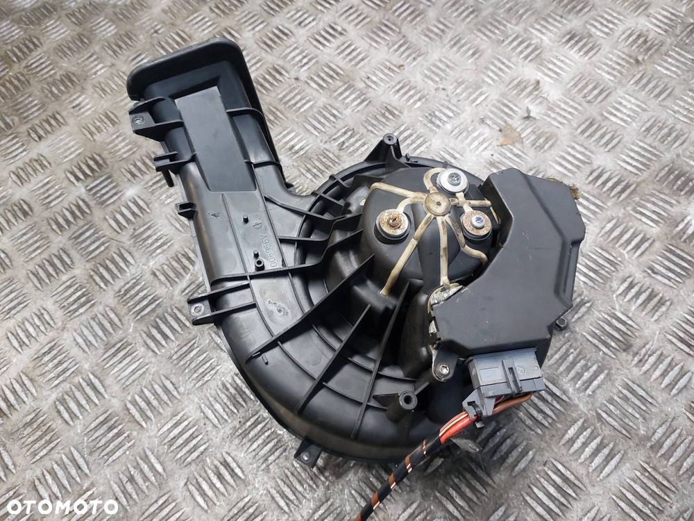 DMUCHAWA WENTYLATOR NAWIEWU + REZYSTOR OPEL VECTRA C EU 985852T - 1