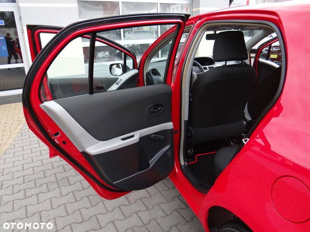 Toyota Yaris 1.0 Terra EU5 - 36