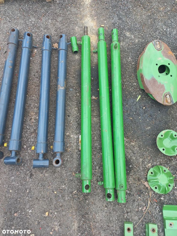 Części kosiarki KRONE ,dysk,ślizg,siłowniki,śruby,200310611,płoza,2535663,trzymak noża,200361700,934138.siłownik podnoszenia. - 5