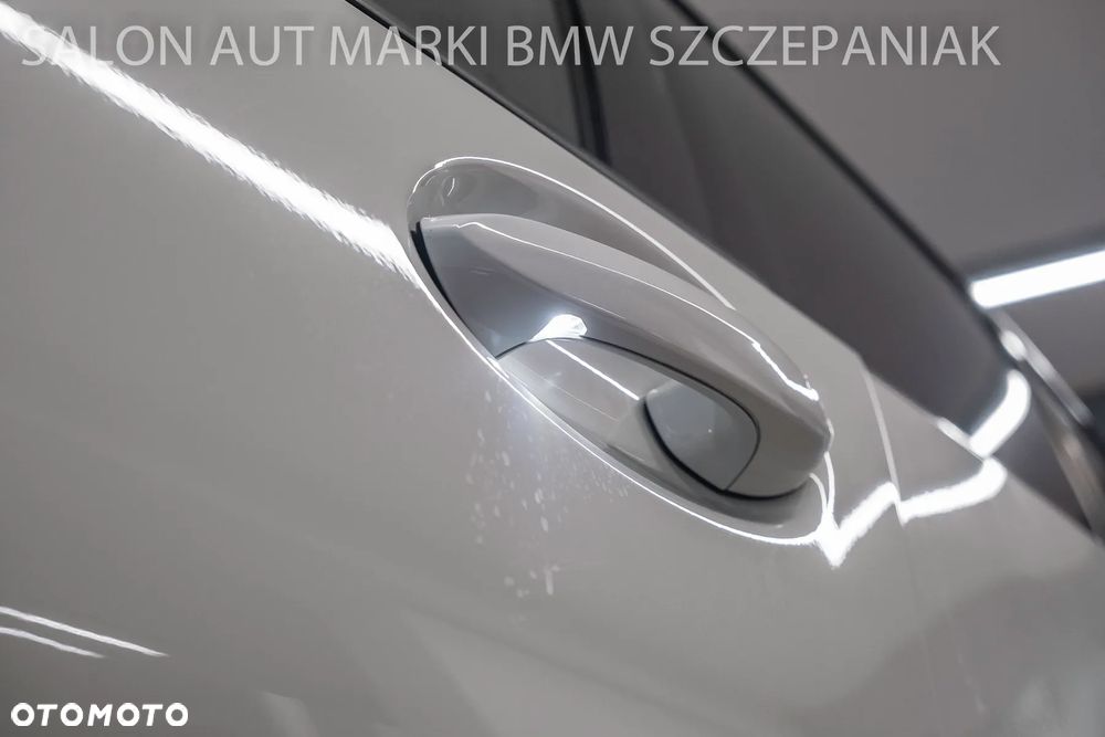 BMW Seria 3 320d xDrive M Sport - 9