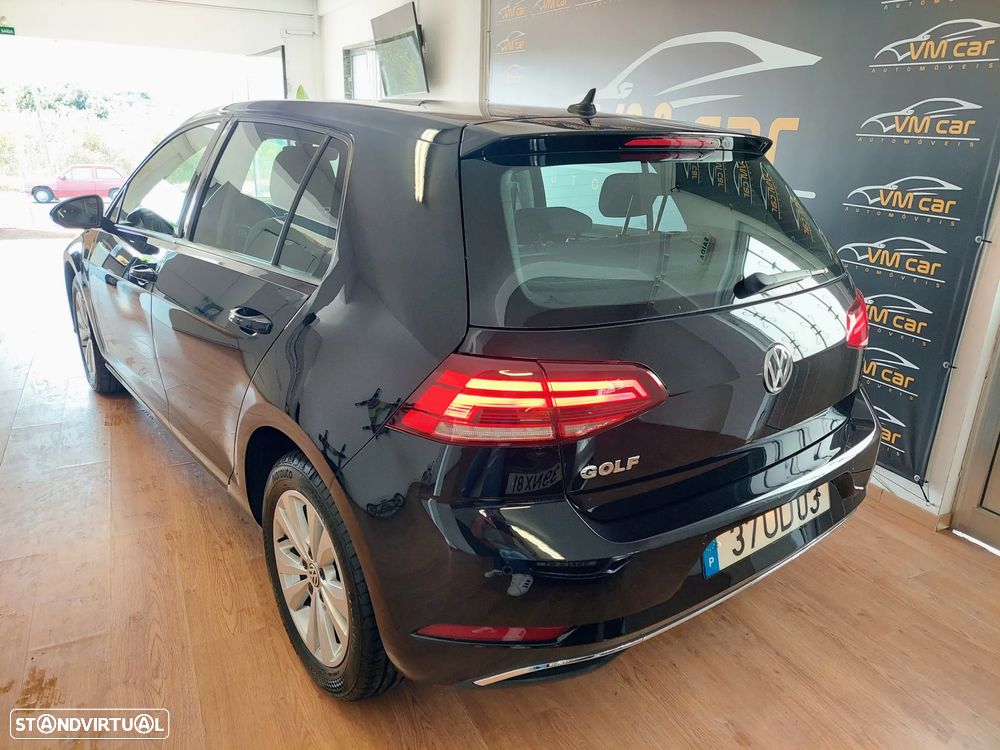 VW Golf 1.6 TDI Confortline - 11