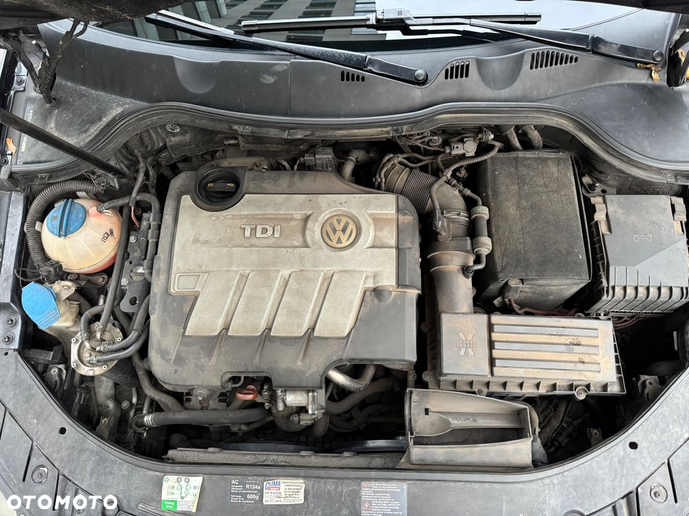Volkswagen Passat 2.0 TDI DPF Highline - 25