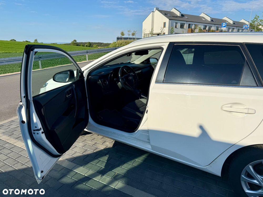 Toyota Auris Hybrid 135 Premium - 7
