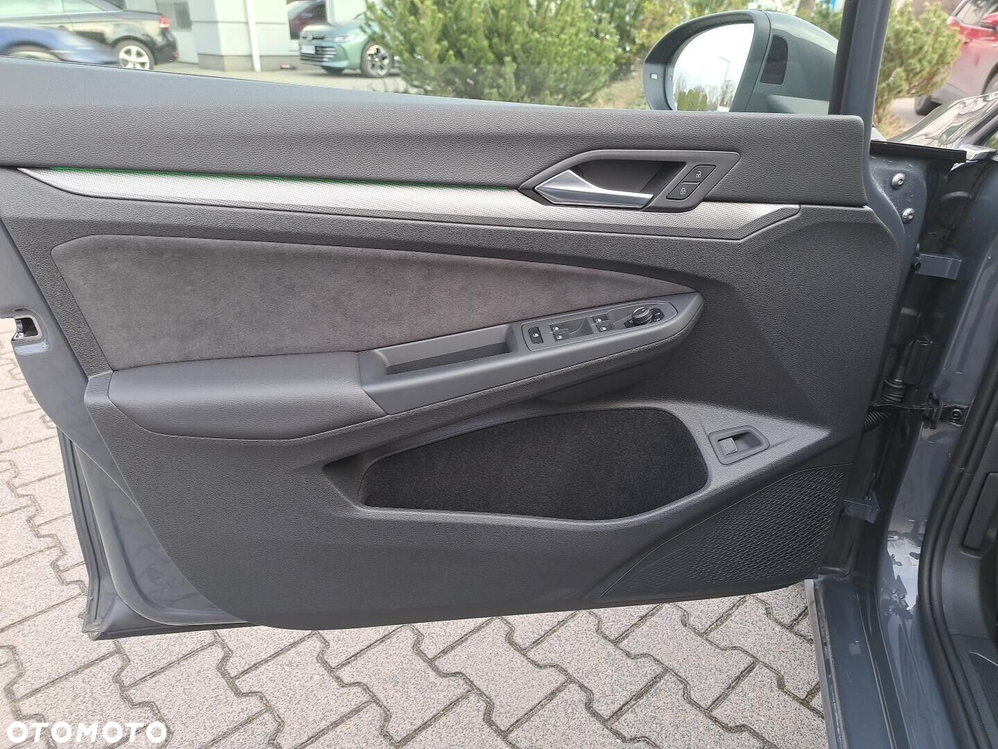 Volkswagen Golf - 10