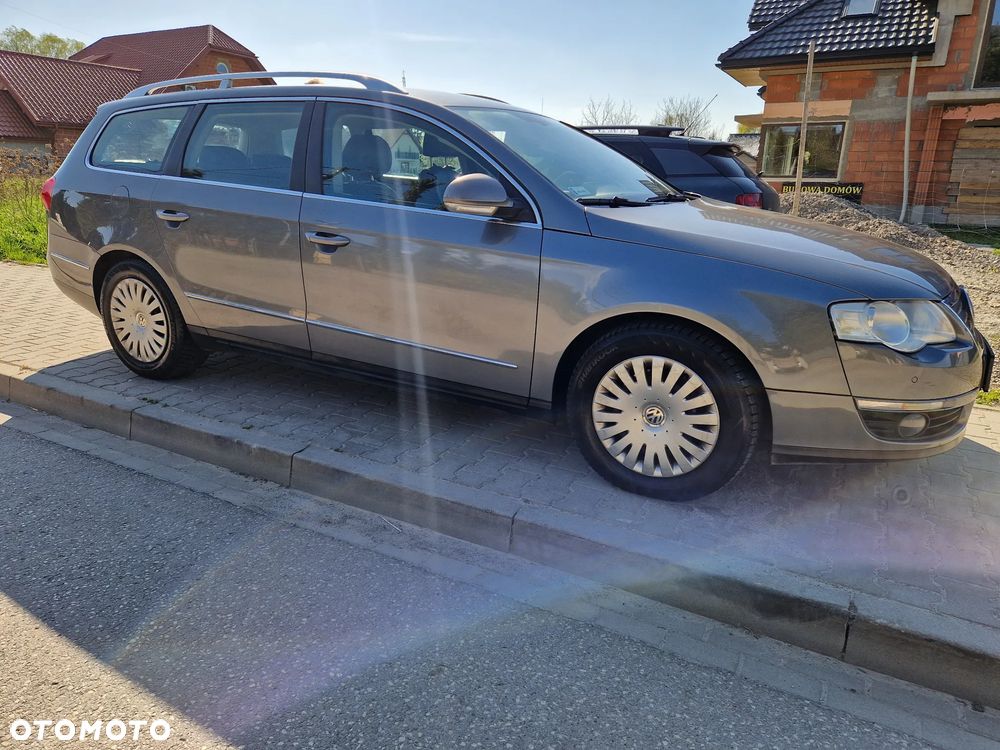 Volkswagen Passat 2.0 TDI DPF Highline - 21