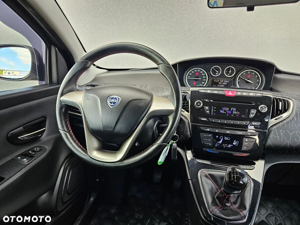 Lancia Ypsilon 1.2 8V Gold S&S - 17