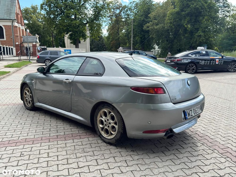 Alfa Romeo GT 1.9JTD 16V Impression - 7