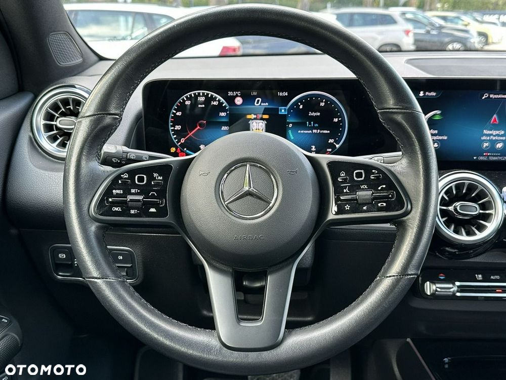 Mercedes-Benz GLB 200 7G-DCT - 29