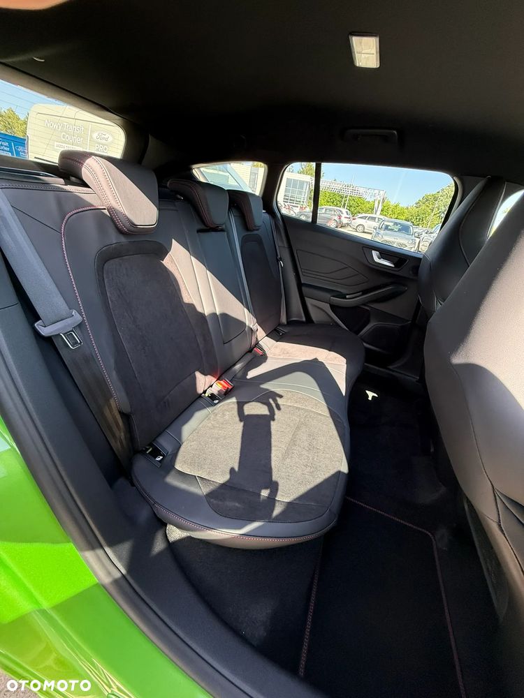 Ford Focus 2.3 EcoBoost ST X - 27