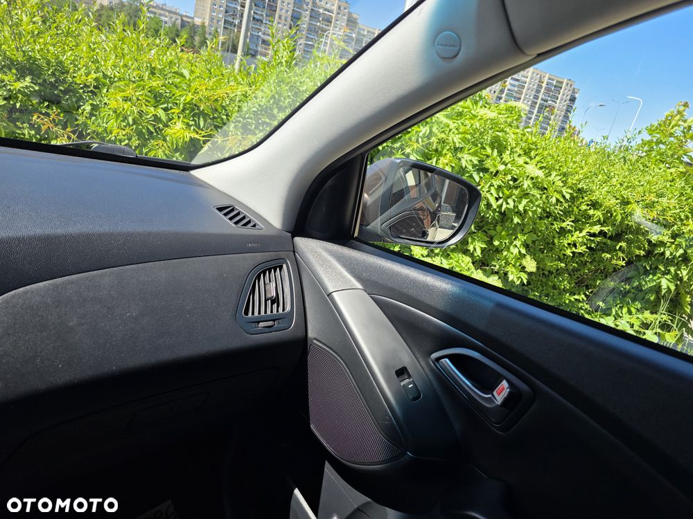 Hyundai ix35 1.6 2WD Fifa World Cup Edition - 33