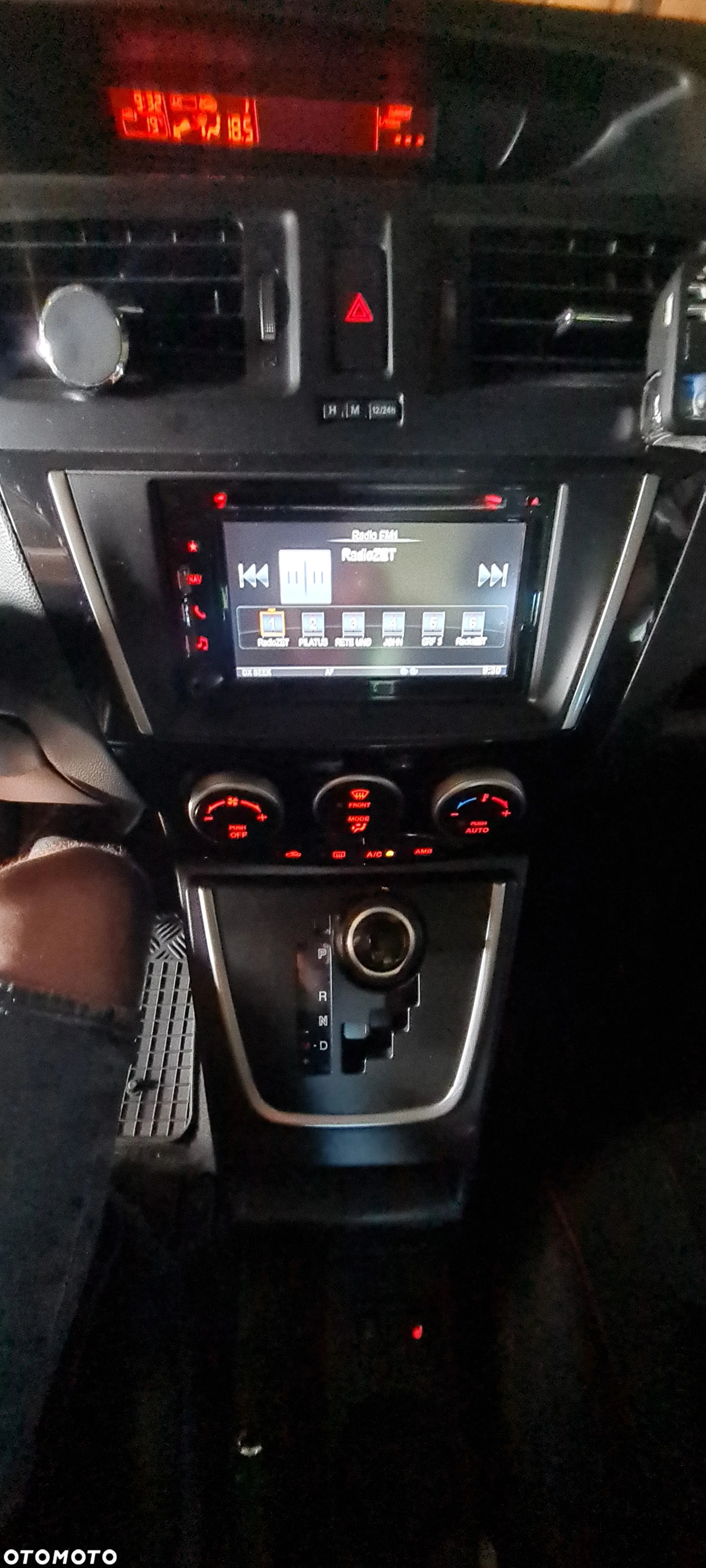 Mazda 5 - 6