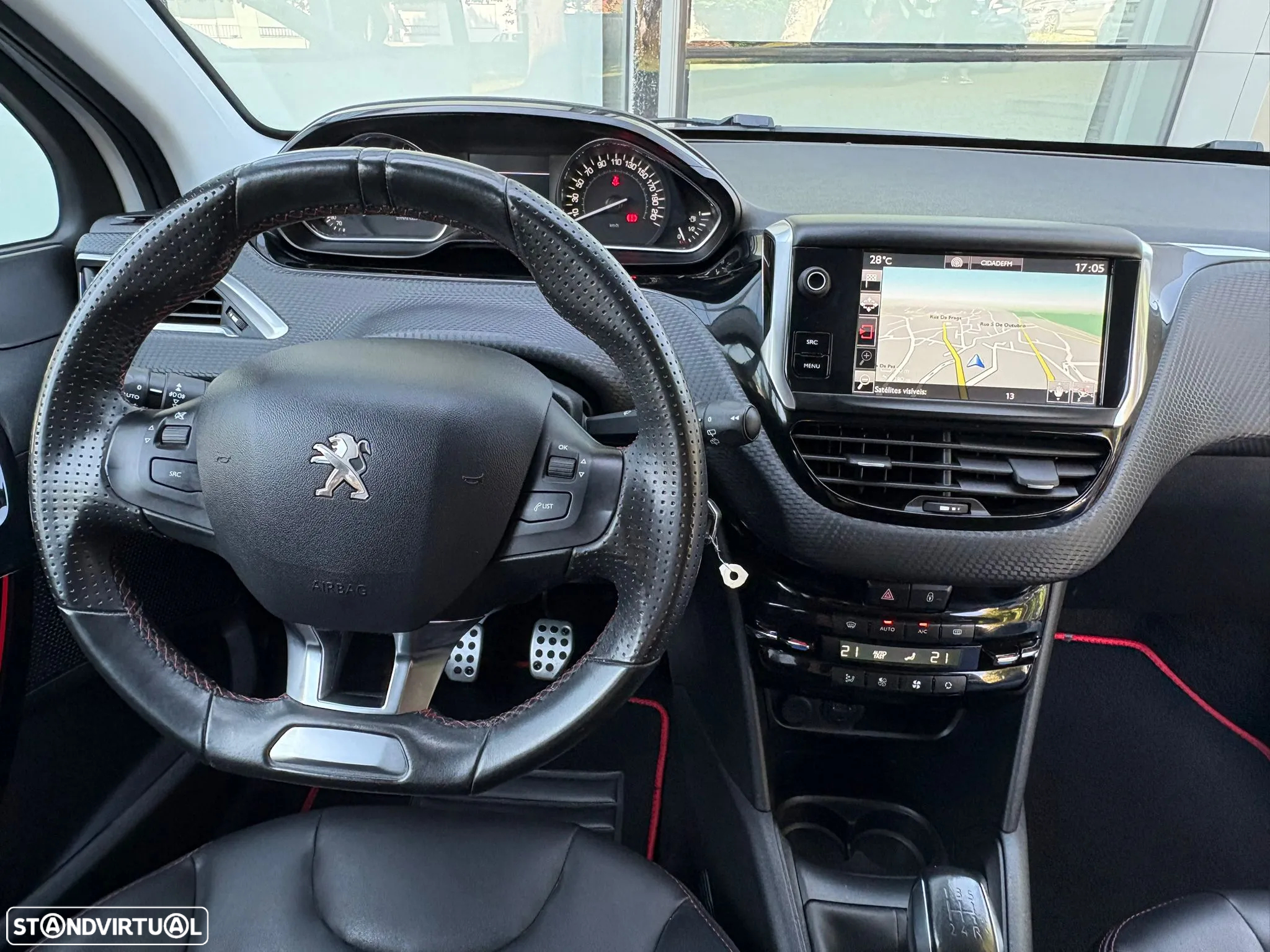 Peugeot 208 1.2 PureTech GT Line - 16