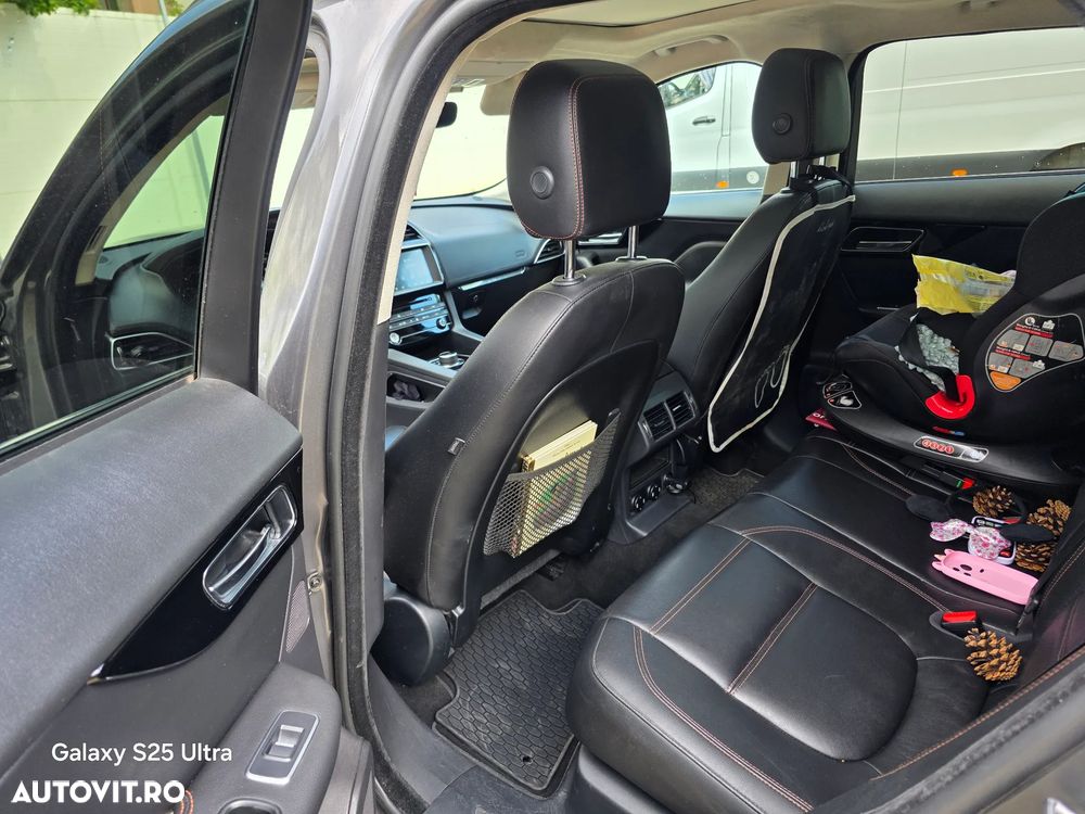 Jaguar F-Pace 20d AWD Pure - 14