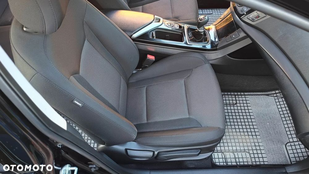 Hyundai i40 1.6 GDI Comfort + - 17