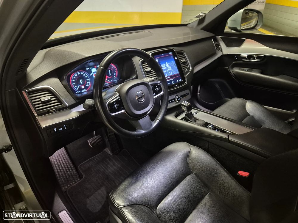Volvo XC 90 2.0 D5 Momentum AWD - 33