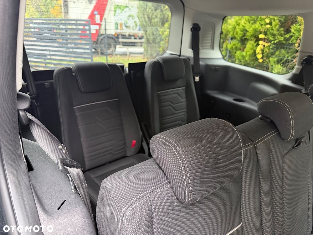 Ford Tourneo Connect 1.6 EcoBoost Titanium - 16