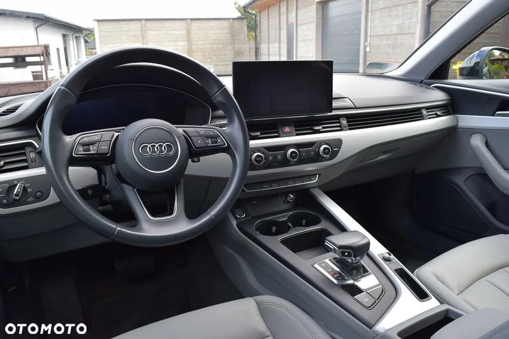 Audi A4 Limousine - 14