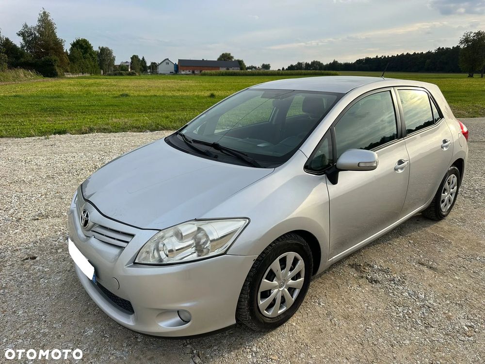 Toyota Auris 1.4 D-4D - 1