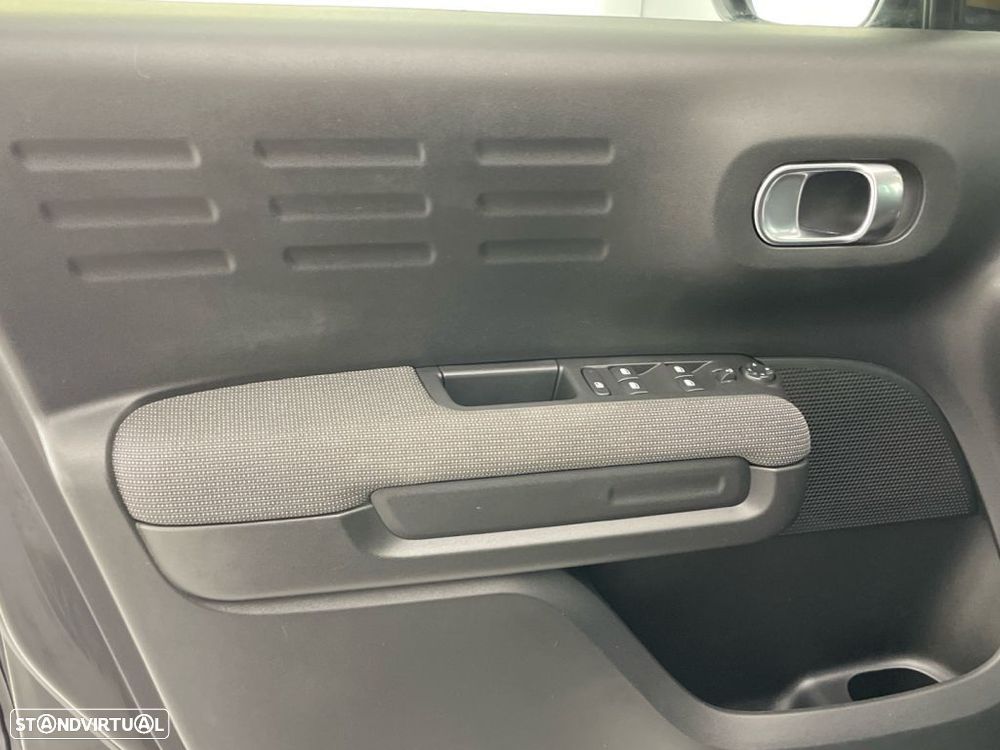 Citroën C3 Aircross 1.2 PureTech C-Series — fotografia 16