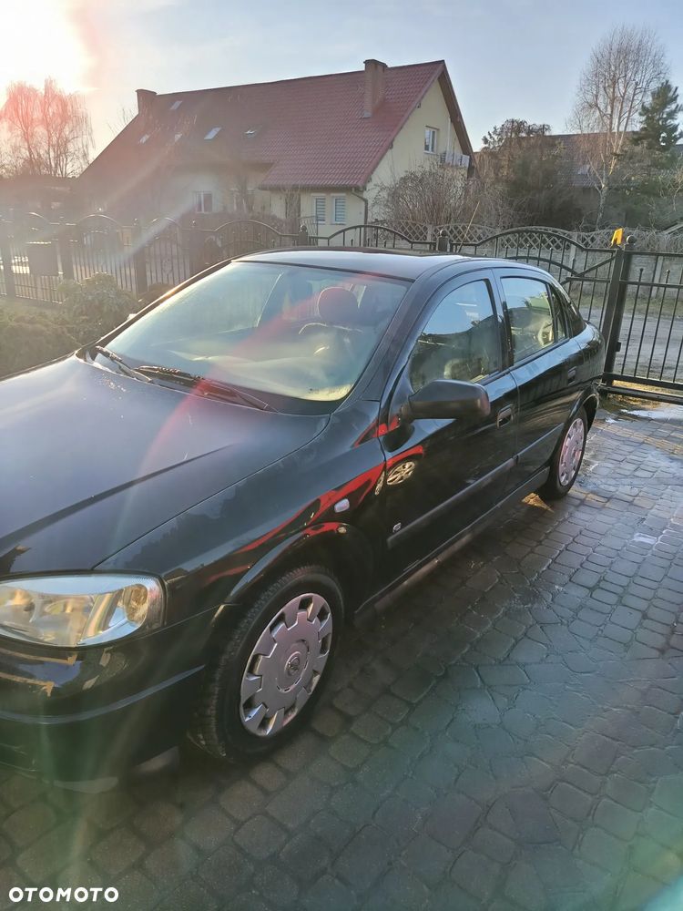 Opel Astra 1.4 - 4