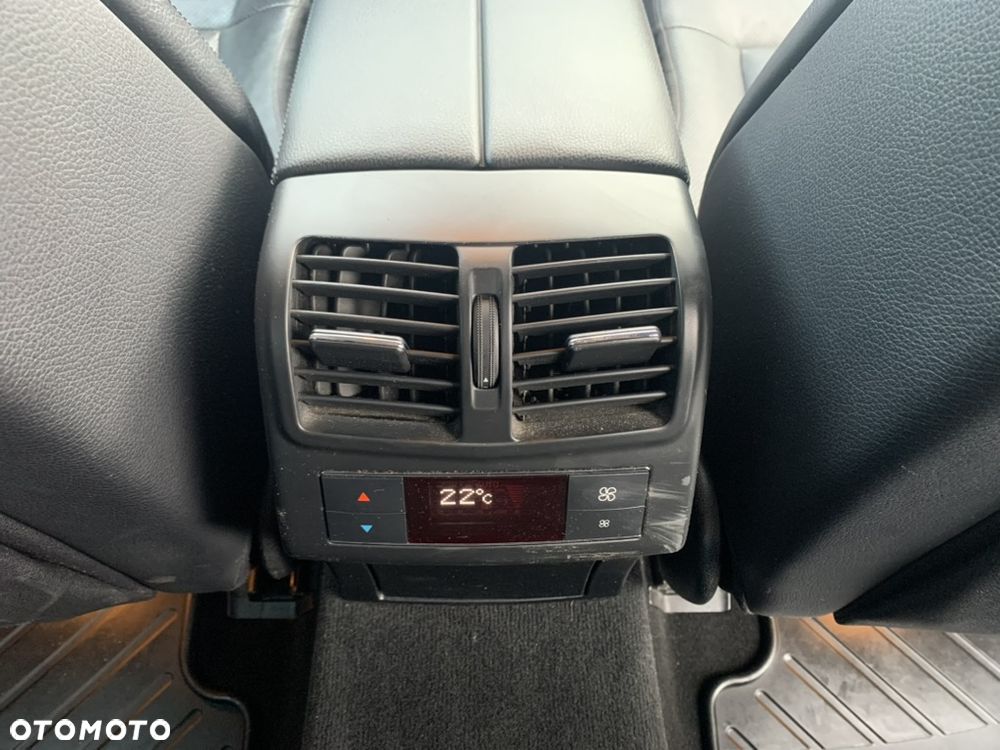 Mercedes-Benz Klasa E 350 CDI BlueEff Avantgarde - 35