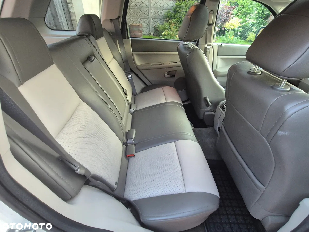 Jeep Grand Cherokee - 11