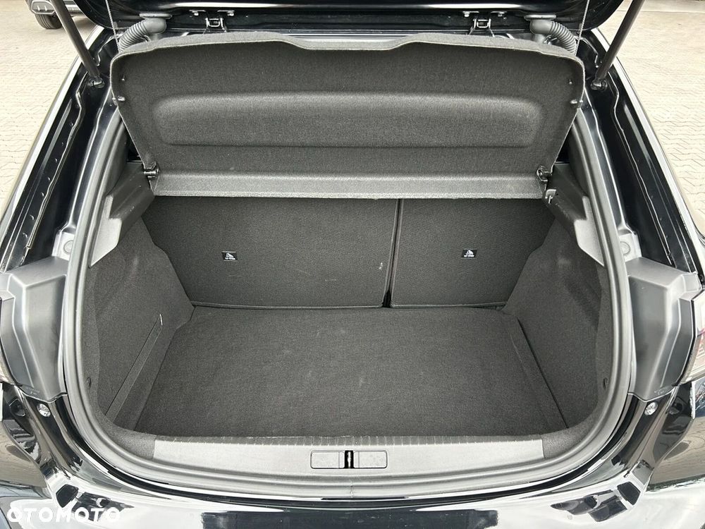 Peugeot 208 1.2 PureTech Active S&S EAT8 - 10