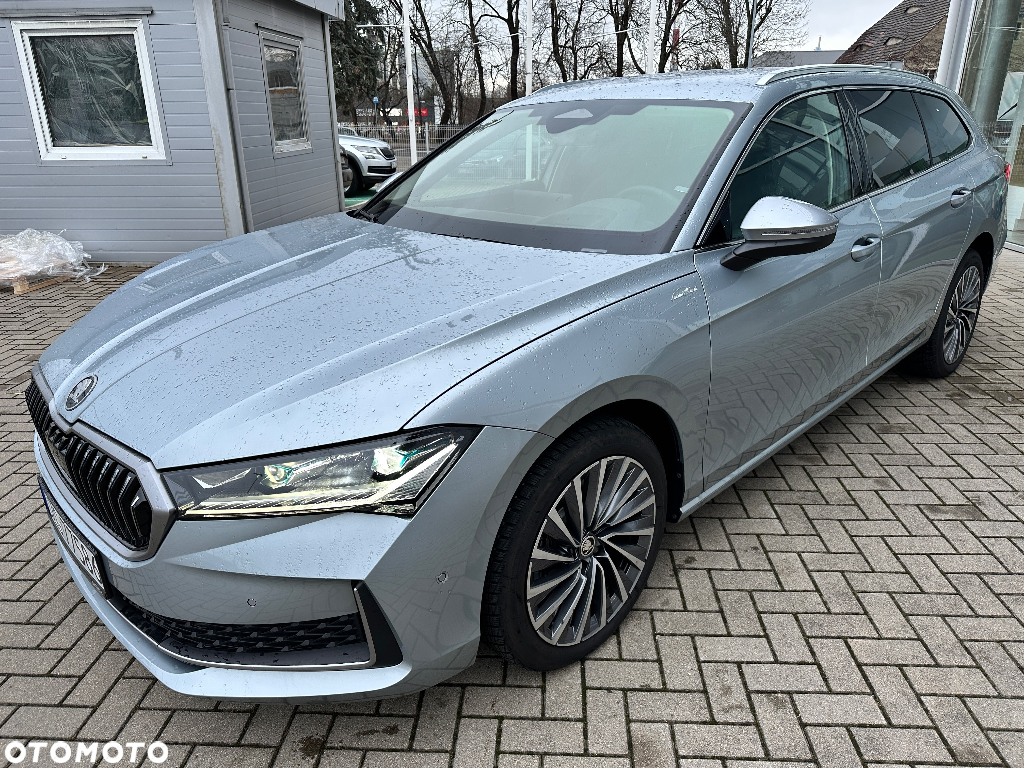 Skoda Superb 2.0 TDI SCR 4x4 L&K DSG - 3