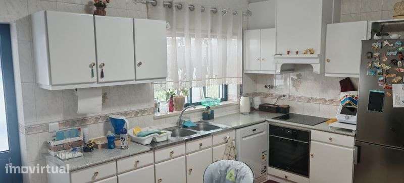 Apartamento T3 e Sótão - Grande imagem: 2/6