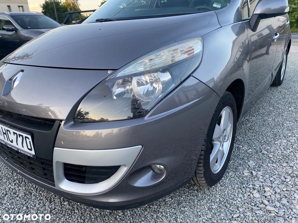 Renault Scenic 1.6 16V 110 Dynamique - 9