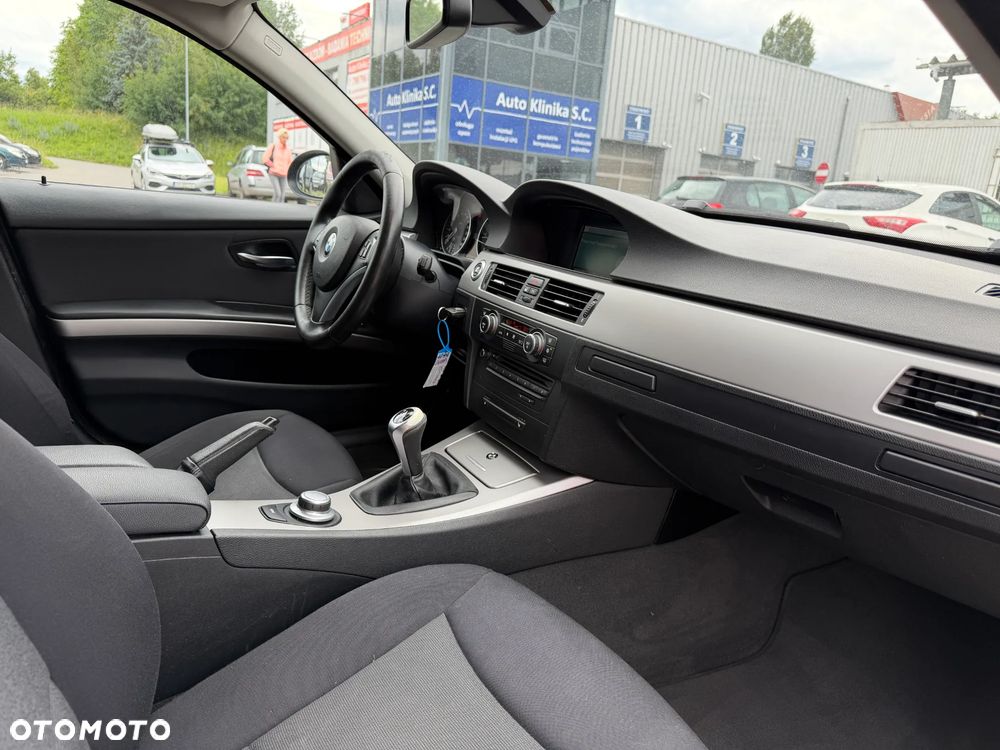 BMW Seria 3 320d - 13