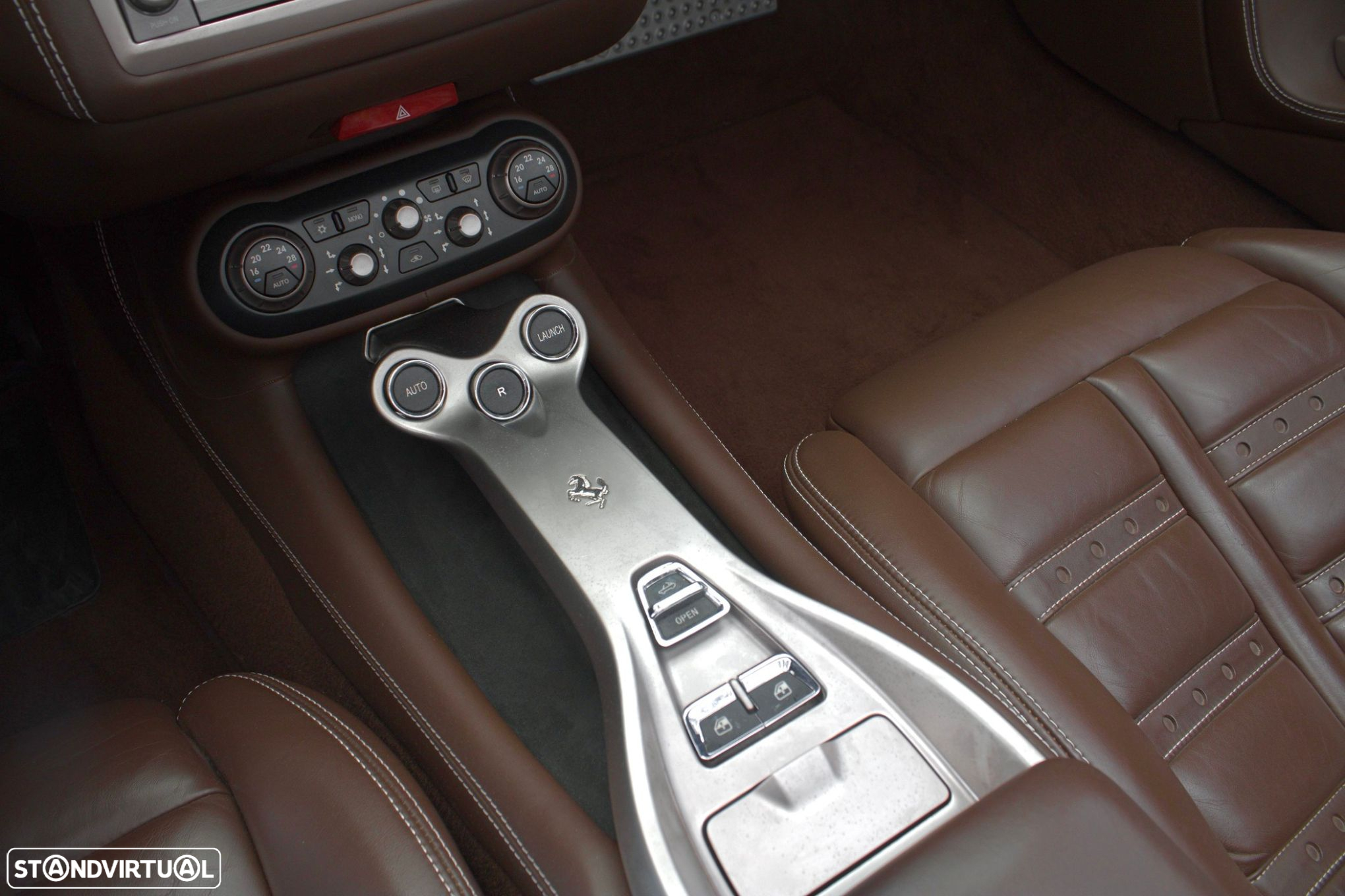 Ferrari California - 12