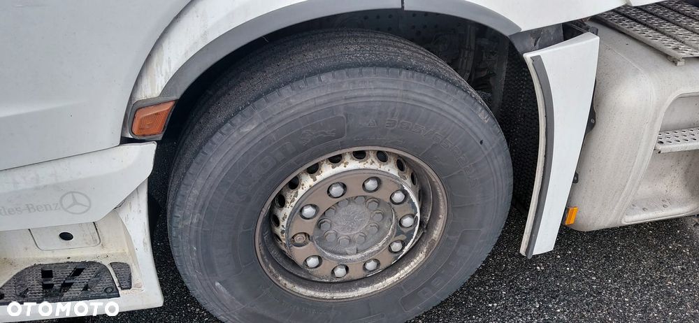 Mercedes-Benz 1845 - 9