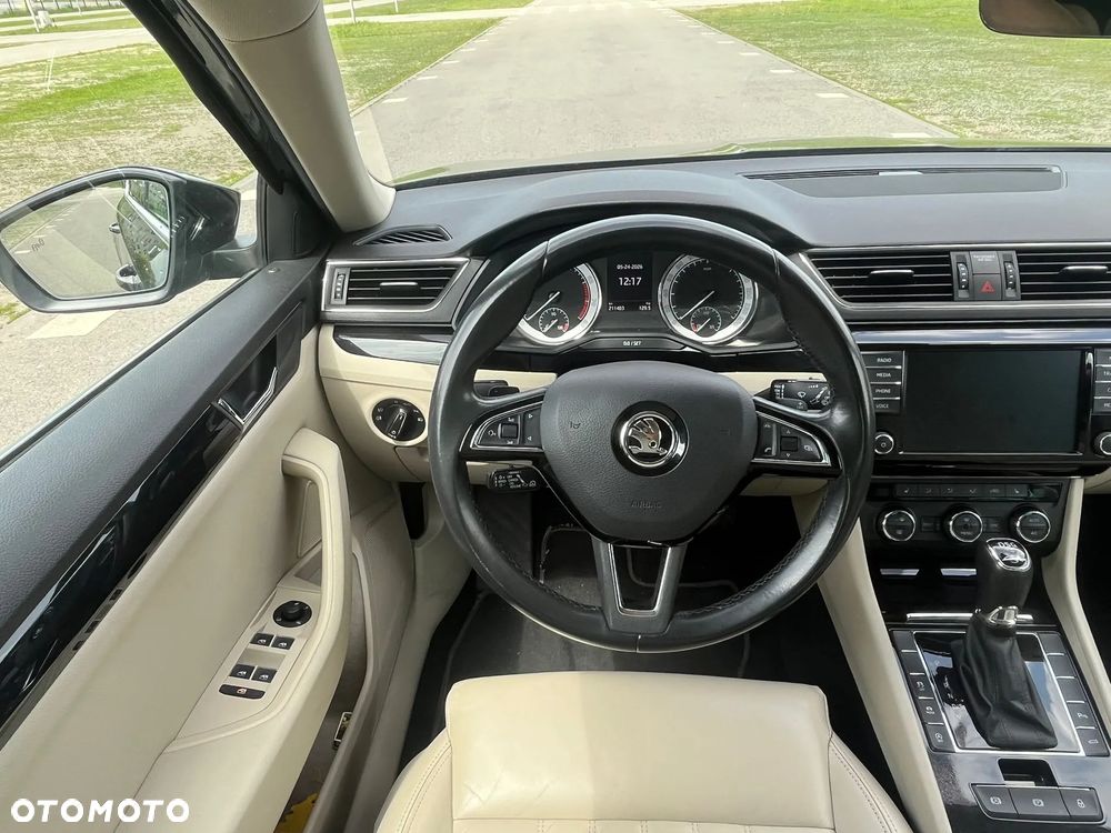 Skoda Superb 2.0 TSI 4x4 L&K DSG - 6